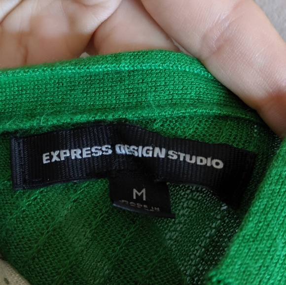 đź‘ Express Short Sleeve Sweater - Picture 3 of 3